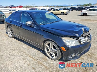 Czwarte zdjęcie samochodu z boku: 2009 MERCEDES-BENZ C 300 VIN:WDDGF54X39F216037 - miniatura