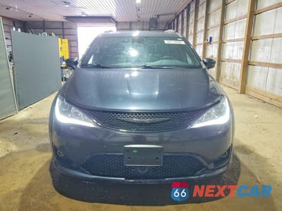 Piąte zdjęcie samochodu w środku: 2019 CHRYSLER PACIFICA LIMITED VIN:2C4RC1GG8KR597611 - miniatura