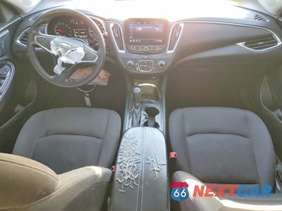 Zdjęcie 8 z 12 samochodu: 2019 CHEVROLET MALIBU LT VIN:1G1ZD5ST4KF178101 - miniatura