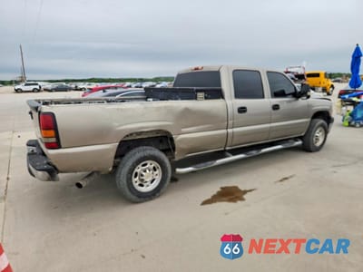 Trzecie zdjęcie samochodu z tyłu: 2001 CHEVROLET SILVERADO C2500 HEAVY DUTY VIN:1GCHC23G51F121006 - miniatura