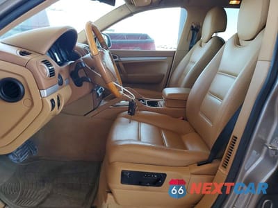 Zdjęcie 7 z 13 samochodu: 2004 PORSCHE CAYENNE VIN:WP1AA29P24LA21092 - miniatura