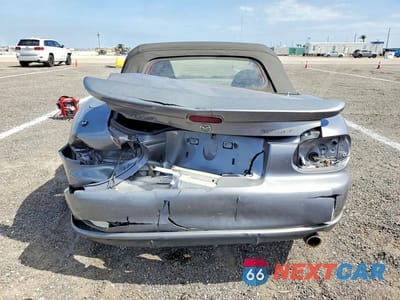 Zdjęcie 6 z 12 samochodu: 2004 MAZDA MX-5 MIATA SPEED VIN:JM1NB354X40409772 - miniatura