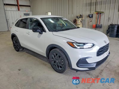 Czwarte zdjęcie samochodu z boku: 2023 HONDA HR-V SPORT VIN:3CZRZ2H51PM713497 - miniatura