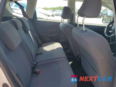 Zdjęcie 11 z 14 samochodu: 2011 HONDA FIT VIN:JHMGE8H3XBS007993 - miniatura