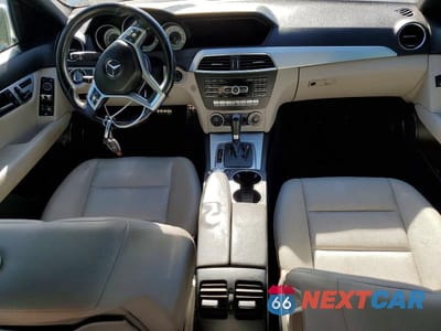 Zdjęcie 8 z 12 samochodu: 2013 MERCEDES-BENZ C 250 VIN:WDDGF4HB9DA781391 - miniatura