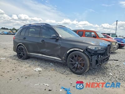 Czwarte zdjęcie samochodu z boku: 2019 BMW X7 XDRIVE40I VIN:5UXCW2C57KL084722 - miniatura