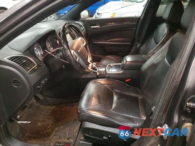 Zdjęcie 7 z 13 samochodu: 2013 CHRYSLER 300C VIN:2C3CCAKG0DH567853 - miniatura