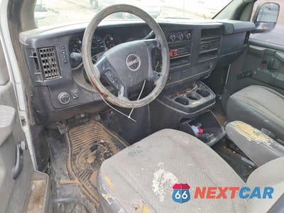 Zdjęcie 8 z 12 samochodu: 2013 GMC SAVANA G1500 VIN:1GTS7AFX3D1114251 - miniatura
