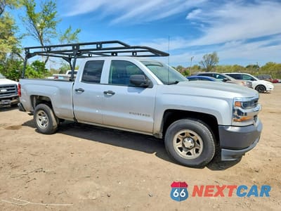 Czwarte zdjęcie samochodu z boku: 2018 CHEVROLET SILVERADO C1500 VIN:1GCRCNEH6JZ280594 - miniatura