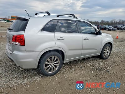 Trzecie zdjęcie samochodu z tyłu: 2012 KIA SORENTO SX VIN:5XYKW4A21CG302216 - miniatura