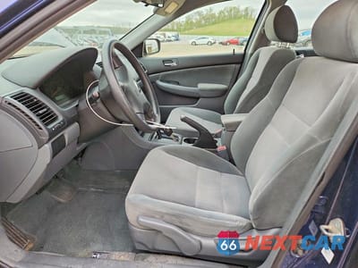 Zdjęcie 7 z 12 samochodu: 2004 HONDA ACCORD LX VIN:1HGCM56354A032167 - miniatura
