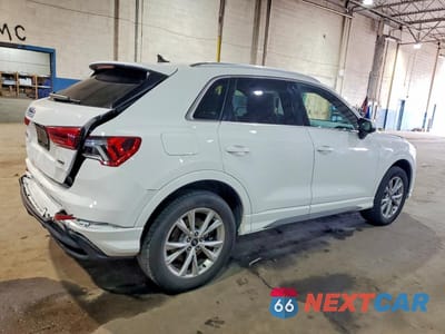 Trzecie zdjęcie samochodu z tyłu: 2024 AUDI Q3 PREMIUM S LINE 45 VIN:WA1DECF32R1054763 - miniatura
