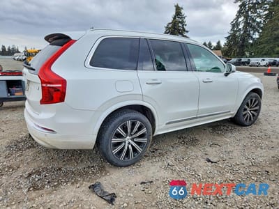 Trzecie zdjęcie samochodu z tyłu: 2022 VOLVO XC90 T8 RECHARGE INSCRIPTION VIN:YV4H600L6N1841184 - miniatura