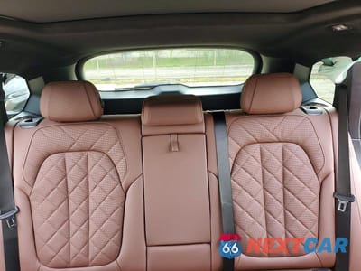 Zdjęcie 10 z 14 samochodu: 2026 BMW X5 M60I VIN:5UX33EU04T9383788 - miniatura