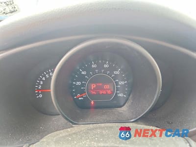 Zdjęcie 9 z 12 samochodu: 2014 KIA SOUL BASE VIN:KNDJN2A21E7111334 - miniatura