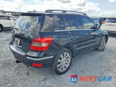 Trzecie zdjęcie samochodu z tyłu: 2012 MERCEDES-BENZ GLK 350 VIN:WDCGG5GB0CF877162 - miniatura