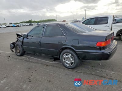 Drugie zdjęcie samochodu z przodu: 2000 TOYOTA CAMRY LE VIN:4T1BG22K1YU939110 - miniatura