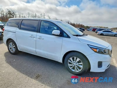 Czwarte zdjęcie samochodu z boku: 2017 KIA SEDONA L VIN:KNDMA5C14H6285617 - miniatura