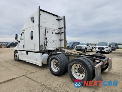 Trzecie zdjęcie samochodu z tyłu: 2019 FREIGHTLINER CASCADIA 126 SEMI TRUCK VIN:3AKJHHDR6KSKD5436 - miniatura