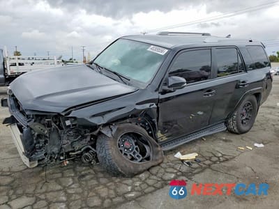 2018 TOYOTA 4RUNNER SR5 PREMIUM JTEBU5JR2J5507215 - główne zdjęcie licytacji z USA - miniatura