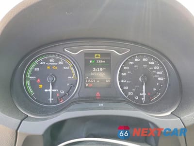 Zdjęcie 9 z 12 samochodu: 2017 AUDI A3 E-TRON PREMIUM VIN:WAUUPBFF1HA092744 - miniatura