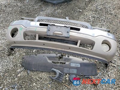 Zdjęcie 12 z 12 samochodu: 2005 GMC NEW SIERRA C1500 VIN:2GTEC19T851335731 - miniatura