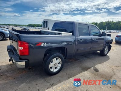 Trzecie zdjęcie samochodu z tyłu: 2010 CHEVROLET SILVERADO K1500 LT VIN:3GCRKSE39AG279882 - miniatura