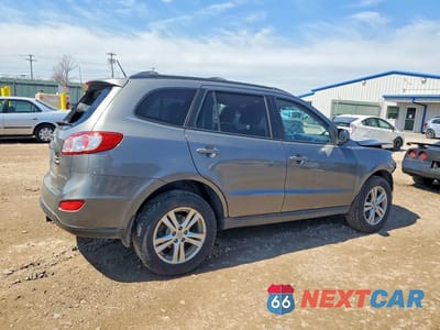 Trzecie zdjęcie samochodu z tyłu: 2010 HYUNDAI SANTA FE SE VIN:5NMSH4AG5AH407768 - miniatura