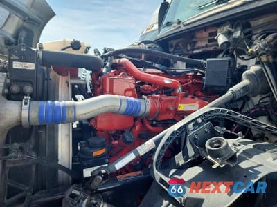 Zdjęcie 7 z 10 samochodu: 2017 VOLVO VNL SEMI TRUCK VIN:4V4N39TG4HN988137 - miniatura
