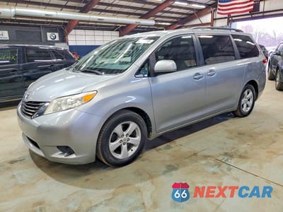 2011 TOYOTA SIENNA LE 8-PASSENGER 5TDKK3DC2BS156713 - główne zdjęcie licytacji z USA - miniatura