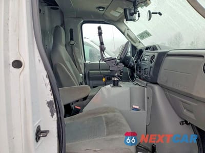 Zdjęcie 11 z 13 samochodu: 2018 FORD E350 AMBULANCE VIN:1FDWE3FS0JDC23179 - miniatura