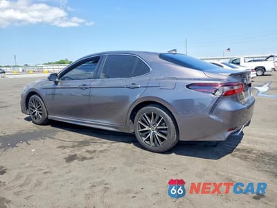 Drugie zdjęcie samochodu z przodu: 2021 TOYOTA CAMRY SE VIN:4T1T11AK8MU577689 - miniatura