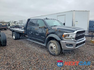 Czwarte zdjęcie samochodu z boku: 2022 RAM 4500 FLATBED TRUCK VIN:3C7WRLFL3NG292249 - miniatura