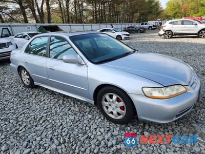 Czwarte zdjęcie samochodu z boku: 2002 HONDA ACCORD EX VIN:1HGCG66822A171775 - miniatura