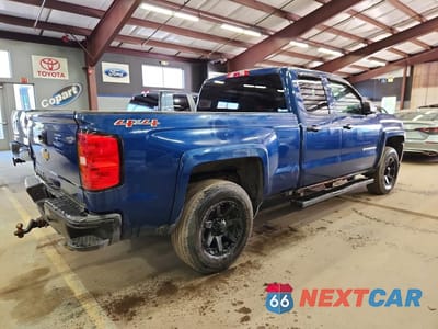 Trzecie zdjęcie samochodu z tyłu: 2017 CHEVROLET SILVERADO K1500 VIN:1GCVKNEC9HZ164693 - miniatura