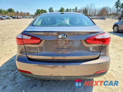Zdjęcie 6 z 12 samochodu: 2014 KIA FORTE LX VIN:KNAFX4A65E5223626 - miniatura