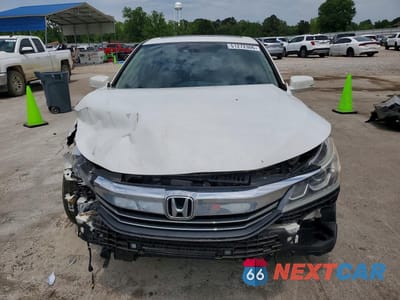 Piąte zdjęcie samochodu w środku: 2016 HONDA ACCORD EX VIN:1HGCR2F06GA060439 - miniatura