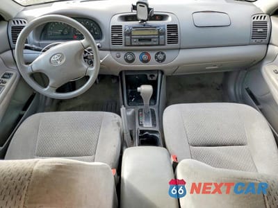 Zdjęcie 8 z 12 samochodu: 2004 TOYOTA CAMRY LE VIN:4T1BE32K04U845984 - miniatura