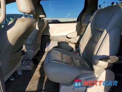 Zdjęcie 11 z 14 samochodu: 2015 TOYOTA SIENNA XLE PREMIUM 8-PASSENGER VIN:5TDYK3DCXFS623425 - miniatura