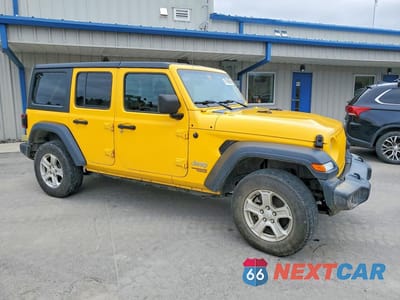 Czwarte zdjęcie samochodu z boku: 2018 JEEP WRANGLER UNLIMITED SPORT VIN:1C4HJXDN4JW318975 - miniatura