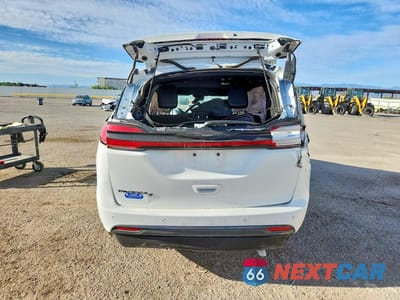 Zdjęcie 6 z 12 samochodu: 2023 CHRYSLER PACIFICA TOURING L VIN:2C4RC1BG1PR564626 - miniatura