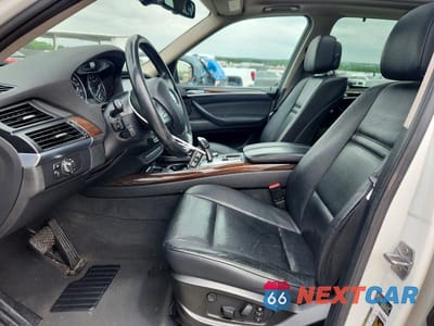 Zdjęcie 7 z 13 samochodu: 2013 BMW X5 XDRIVE35I VIN:5UXZV4C56D0B17645 - miniatura