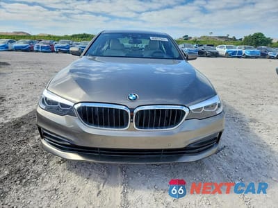 Piąte zdjęcie samochodu w środku: 2019 BMW 540 I VIN:WBAJE5C5XKWE66061 - miniatura