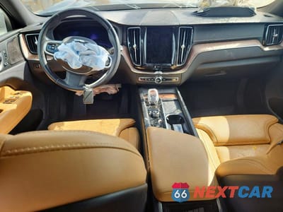 Zdjęcie 8 z 13 samochodu: 2022 VOLVO XC60 B6 INSCRIPTION VIN:YV4062RL2N1049982 - miniatura