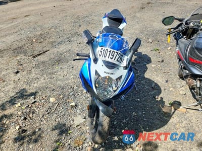 Piąte zdjęcie samochodu w środku: 2025 SUZUKI GSX-R600 VIN:JS1GN7FA4S7100809 - miniatura