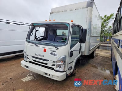 2023 ISUZU NPR HD BOX TRUCK 54DC4W1D8PS201399 - główne zdjęcie licytacji z USA - miniatura