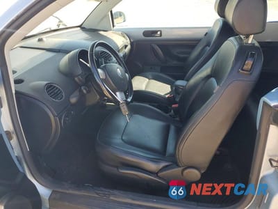 Zdjęcie 7 z 12 samochodu: 2010 VOLKSWAGEN NEW BEETLE VIN:3VWRG3AL4AM004853 - miniatura