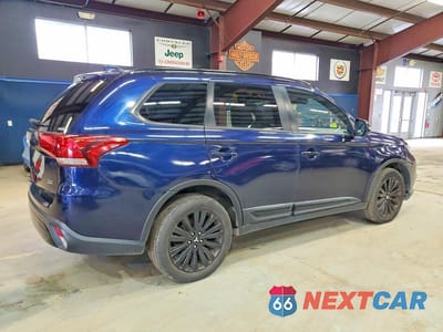 Trzecie zdjęcie samochodu z tyłu: 2020 MITSUBISHI OUTLANDER SE VIN:JA4AZ3A39LZ043119 - miniatura