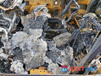 Zdjęcie 7 z 11 samochodu: 2004 CHEVROLET SILVERADO K2500 HEAVY DUTY VIN:1GCHK29UX4E350310 - miniatura