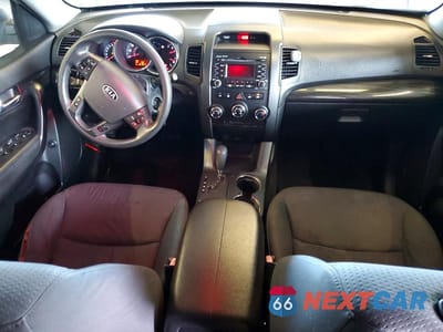 Zdjęcie 8 z 13 samochodu: 2012 KIA SORENTO LX VIN:5XYKT3A16CG277419 - miniatura
